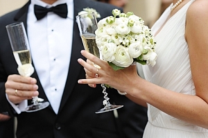 /P-64-26-B1-comment-bien-choisir-le-vin-pour-son-mariage.html